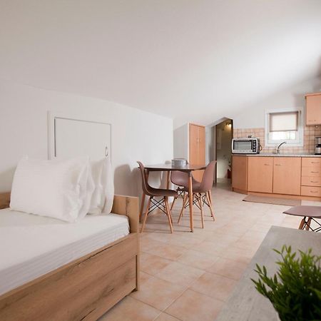 Seven Heaven Premium Suites Салоники Экстерьер фото